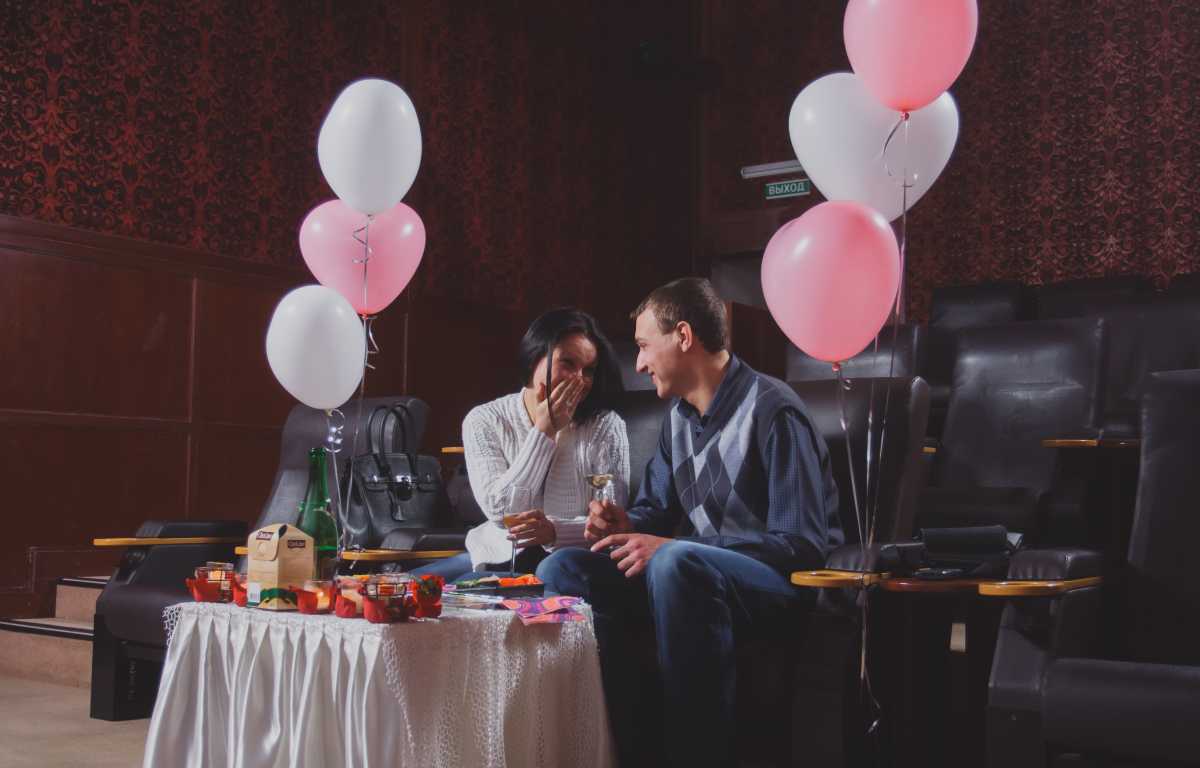 Романтическое свидание в кинотеатре в Липецке