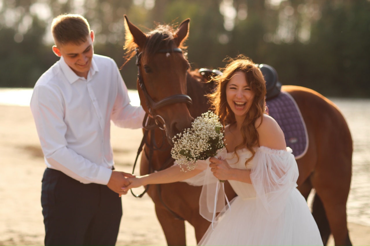 Фотосессия с романтической конной прогулки