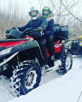 Катание на квадроциклах в Липецке. Сервис Ultra Подарки. Подарочный сертификат на катание на квадроциклах в Липецке. Закажите катание на квадроциклах недорого и наслаждайтесь активным отдыхом с друзьями. Выбирайте живописные маршруты для езды на квадроциклах. Сервис UltraPodarki.ru 8800-505-9530. Катание на квадроциклах, Прокат квадроциклов, езда на квадроцикле, прокат квадроциклов Липецк, катание на квадроциклах Липецк, Катание на квадроциклах зимой, Катание на квадроциклах летом, Сертификат на катание на квадроциклах 

