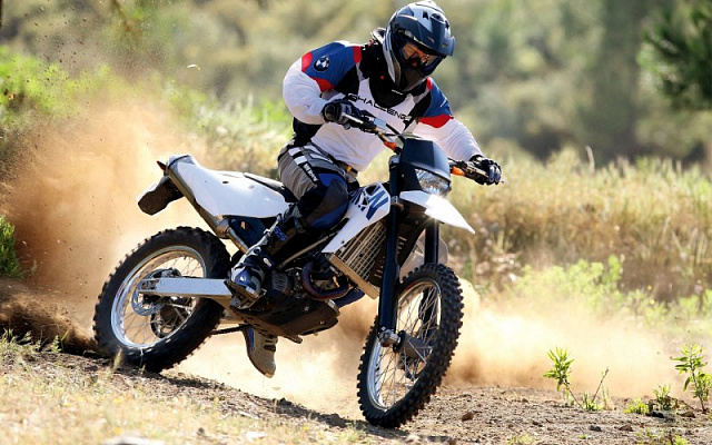 Катание на мотоцикле в Липецке. ULTRA ПОДАРКИ. Купить катание на мотоцикле в Липецке. Попробовав езду на мотоциклах, вы получите порцию адреналина и невероятные эмоции. Сервис: UltraPodarki.ru 8 800 505 95 30.. Катание на мотоцикле в Липецке, прокат мотоциклов Липецк, катание на мотоциклах, прокат мотоцикла, езда на мотоцикле Липецк, езда на мотоцикле, мотопрогулка Липецк, мотопрогулка, поездки на байке, личный мотоцикл, катание на мотоцикле, мотоциклетный шлем, увлечение поездками на мотоцикле, пристрастие к мотоциклам, сертификат на поездку на мотоцикле, прокатиться на мотоцикле, мото-транспорт, мото-треки, мото-поездки, езда на мотоцикле в Липецке, катание на мотоцикле в Липецке, мотоклуб в Липецке
