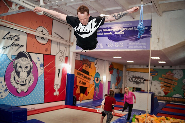  Батутный центр в Липецке. Сервис Ultra Подарки. Купить подарочный сертификат в батутный центр, попробуйте прыжки на батуте в Липецке. Сервис UltraPodarki.ru 8 (800) 555 95-30.. Батутный центр , батутный центр, батутный центр цены, батутный центр в Липецке,  батутный парк, батут прыгать, прыжки +на батуте, батут Липецк, батут спорт