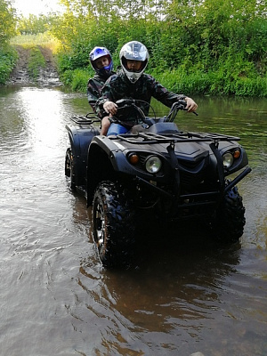 Катание на квадроциклах в Липецке. Сервис Ultra Подарки. Подарочный сертификат на катание на квадроциклах в Липецке. Закажите катание на квадроциклах недорого и наслаждайтесь активным отдыхом с друзьями. Выбирайте живописные маршруты для езды на квадроциклах. Сервис UltraPodarki.ru 8800-505-9530. Катание на квадроциклах, Прокат квадроциклов, езда на квадроцикле, прокат квадроциклов Липецк, катание на квадроциклах Липецк, Катание на квадроциклах зимой, Катание на квадроциклах летом, Сертификат на катание на квадроциклах 

